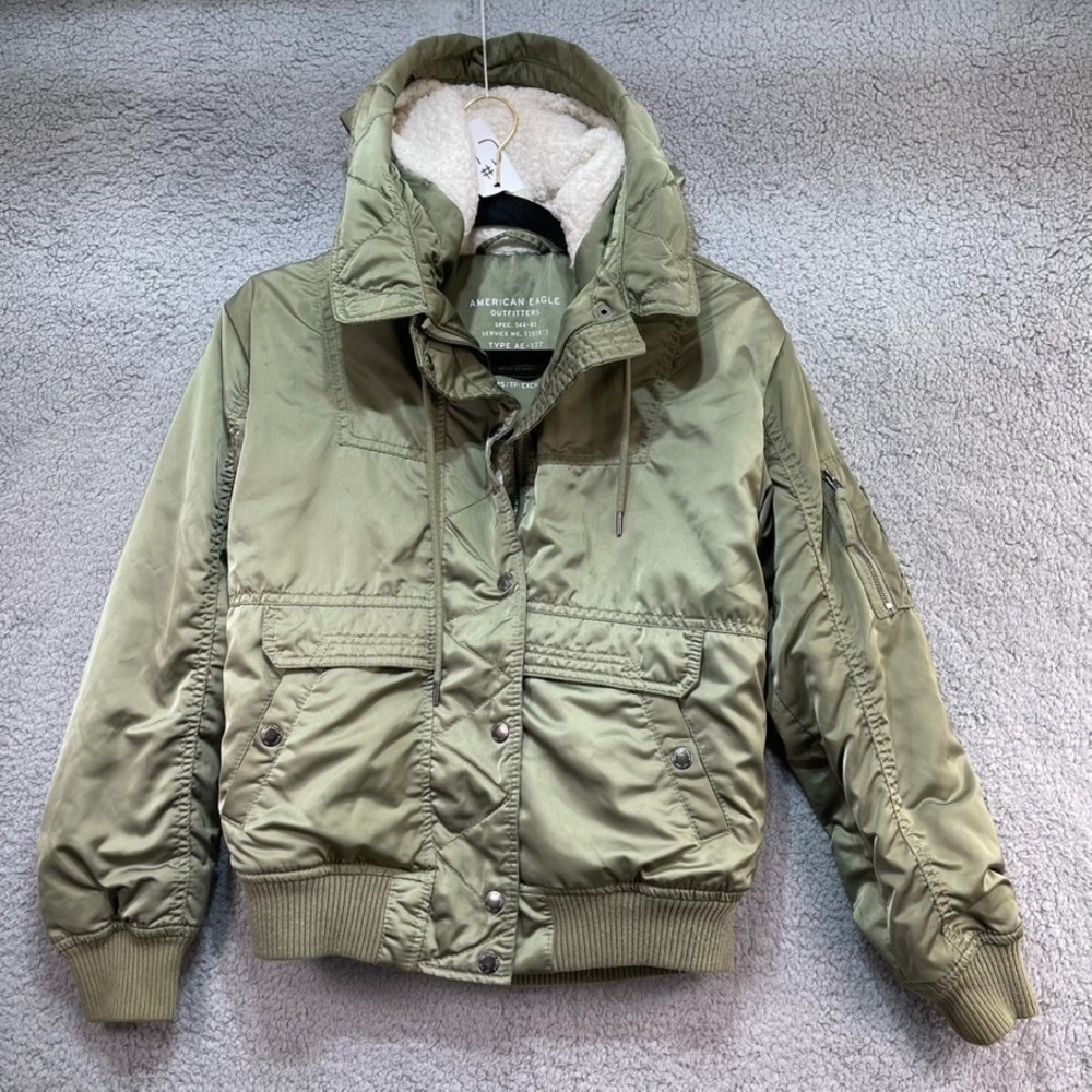 American Eagle Bomber Jacket Womens size s/p Hooded Sherpa Lining Green Coat